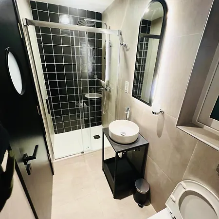 South32 Hotel 3*