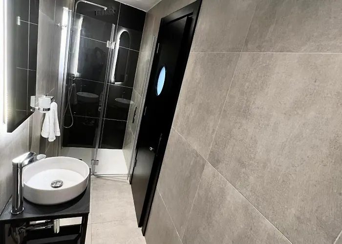 South32 3* Birżebbuġa