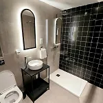 South32 Hotel