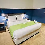 Hotel South32 3*