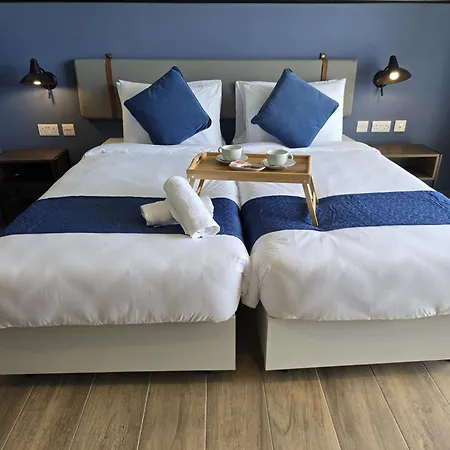 South32 Hotel 3*