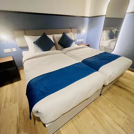 Hotell South32 Birżebbuġa