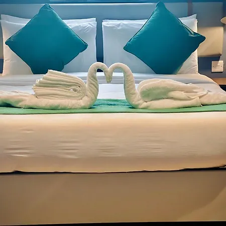 South32 Hotell Birżebbuġa