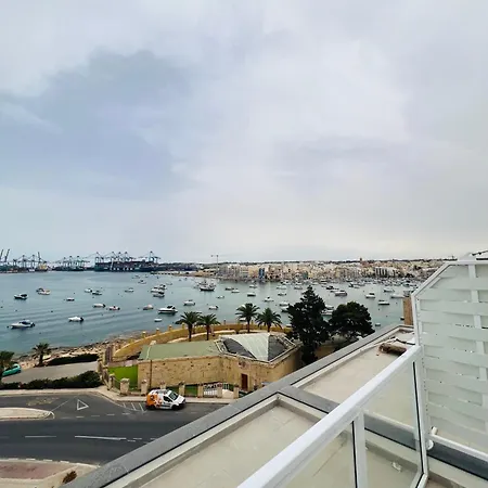 South32 3* Birżebbuġa