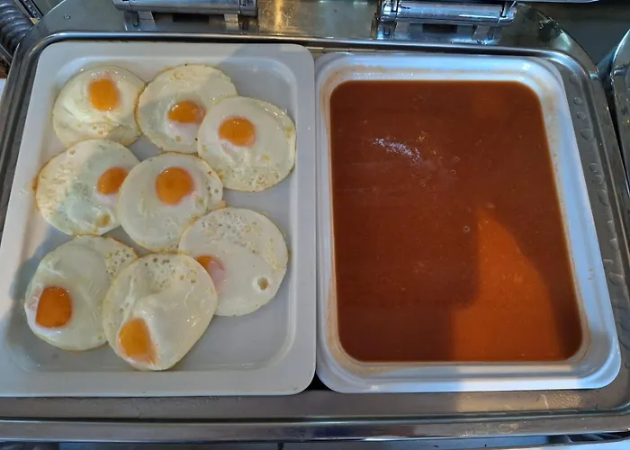 South32 מלון Birżebbuġa