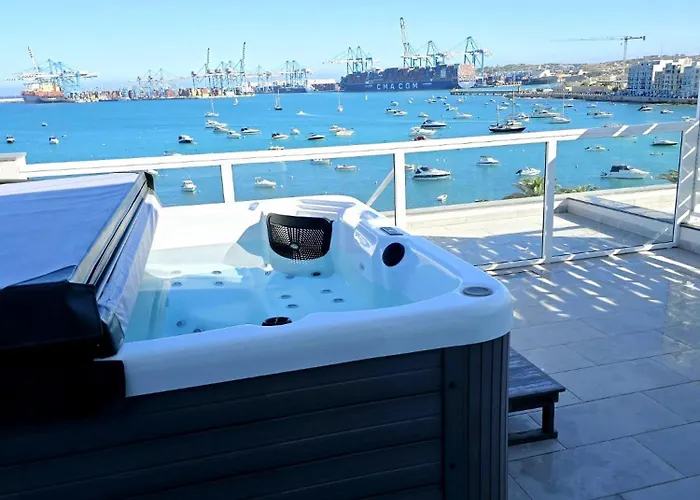 South32 3* Birżebbuġa